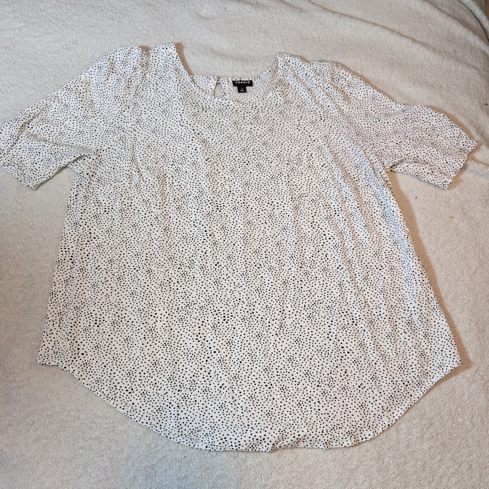 Torrid Black and White Dotted Blouse